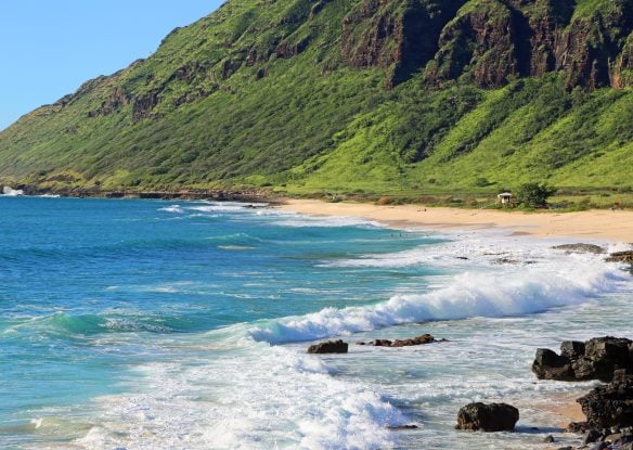 View at the Yokohama Beach in Ka ena Point State Park in west Oahu, Hawaii